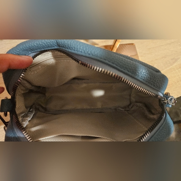 Quilted Blue Crossbody Bag with Patterned Strap and LV Lock n Key #307 - Picture 5 of 7